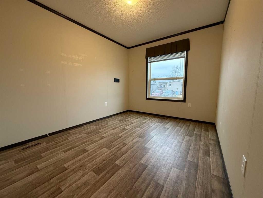 109 Card Crescent, Fort Mcmurray, AB - Indoor Photo Showing Other Room