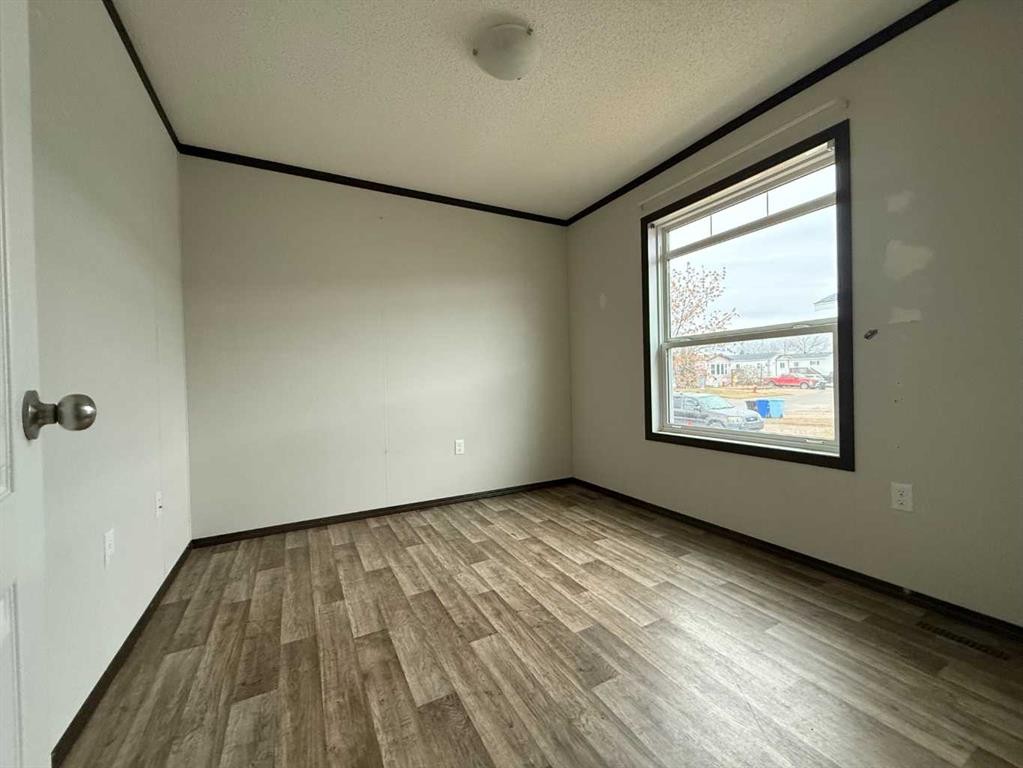 109 Card Crescent, Fort Mcmurray, AB - Indoor Photo Showing Other Room