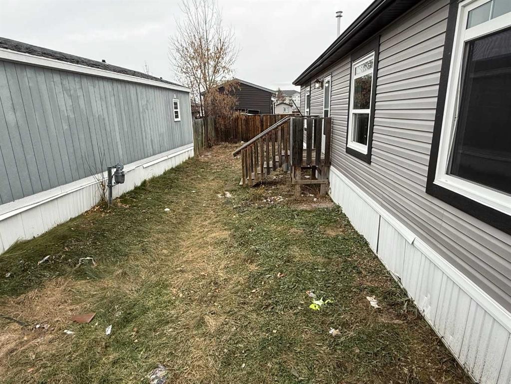 109 Card Crescent, Fort Mcmurray, AB - Outdoor With Exterior