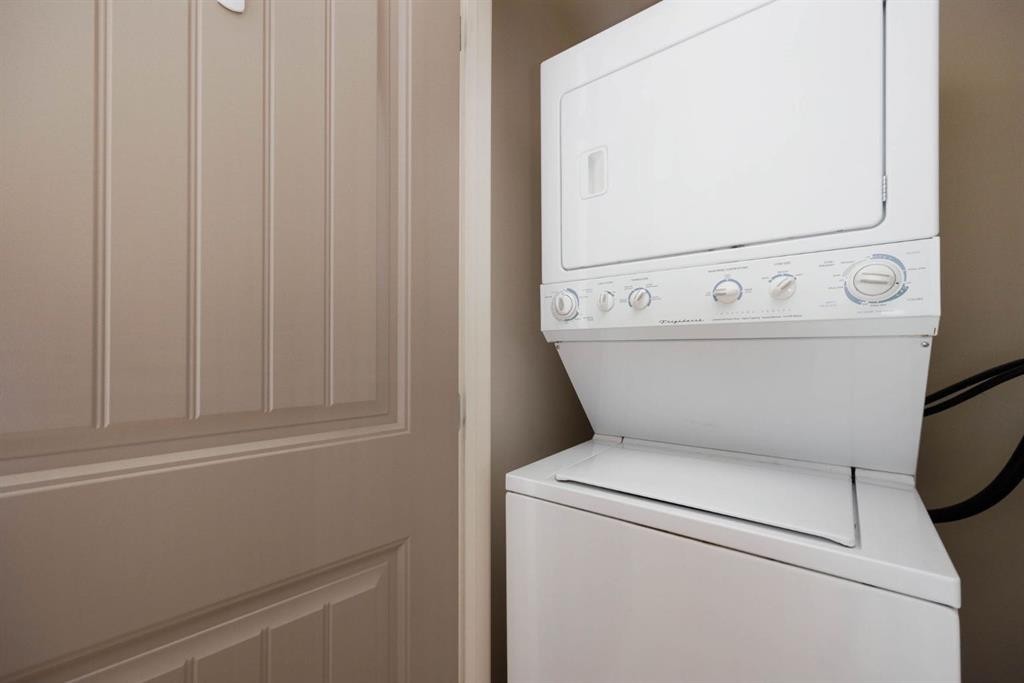 1301-204 Sparrow Hawk Drive, Fort Mcmurray, AB - Indoor Photo Showing Laundry Room