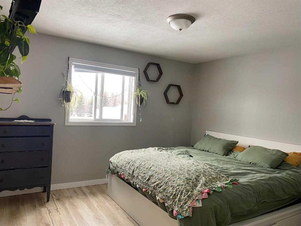 129, 13412 Lakeland Drive Drive, Rural Lac La Biche County, AB - Indoor Photo Showing Bedroom