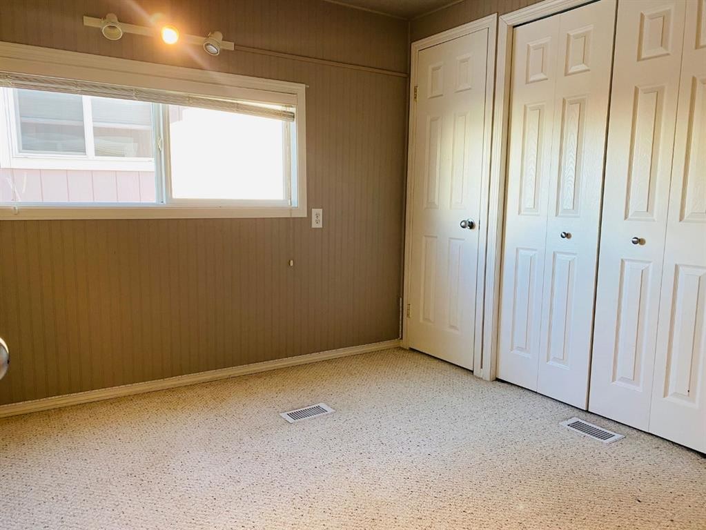 152 Clausen Crescent, Fort Mcmurray, AB - Indoor Photo Showing Other Room