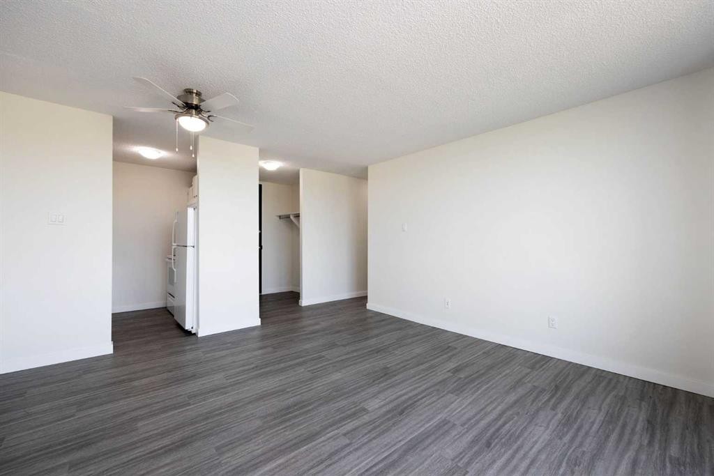 1102-13221 Macdonald Drive, Fort Mcmurray, AB - Indoor Photo Showing Other Room