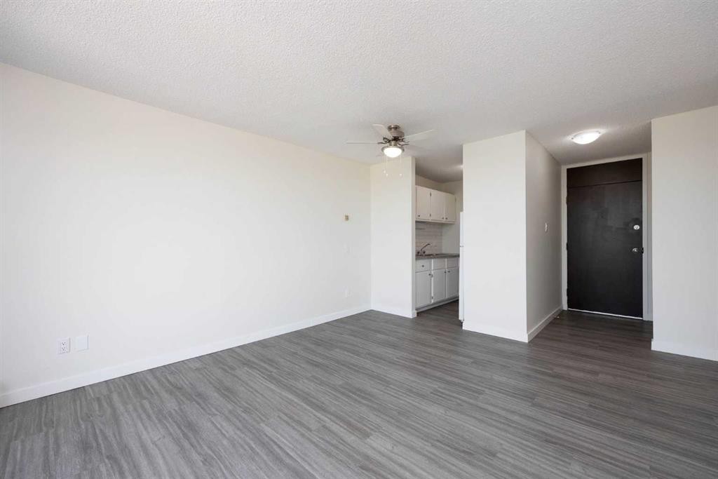 1102-13221 Macdonald Drive, Fort Mcmurray, AB - Indoor Photo Showing Other Room