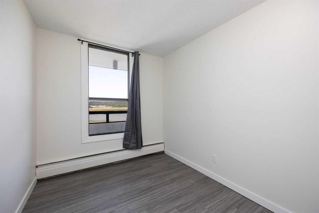 1102-13221 Macdonald Drive, Fort Mcmurray, AB - Indoor Photo Showing Other Room