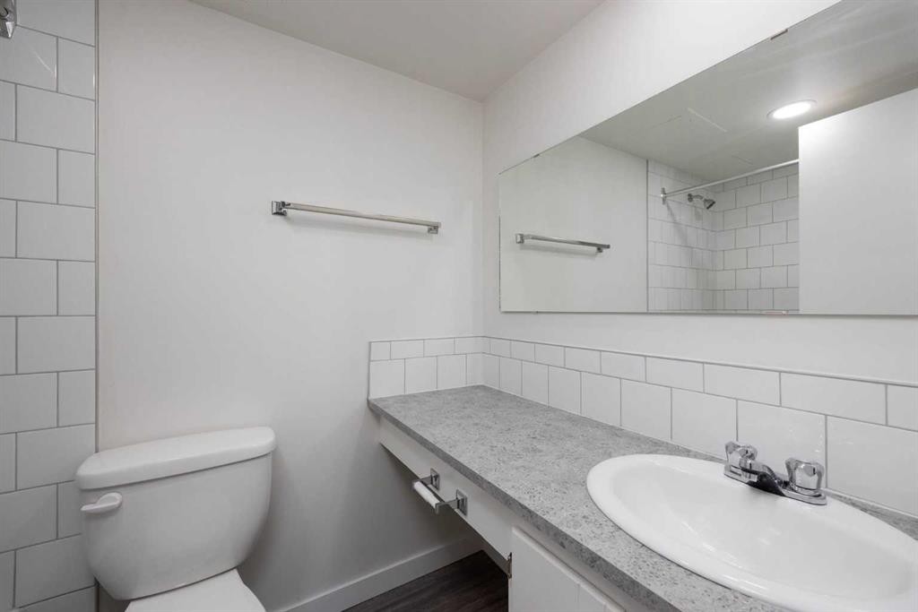 1102-13221 Macdonald Drive, Fort Mcmurray, AB - Indoor Photo Showing Bathroom
