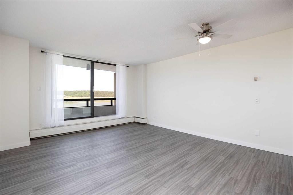 1102-13221 Macdonald Drive, Fort Mcmurray, AB - Indoor Photo Showing Other Room