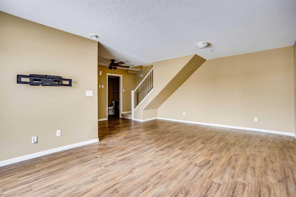 217-201 Abasand Drive, Fort Mcmurray, AB - Indoor Photo Showing Other Room