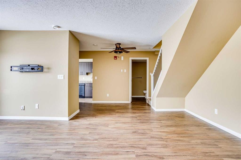 217-201 Abasand Drive, Fort Mcmurray, AB - Indoor Photo Showing Other Room