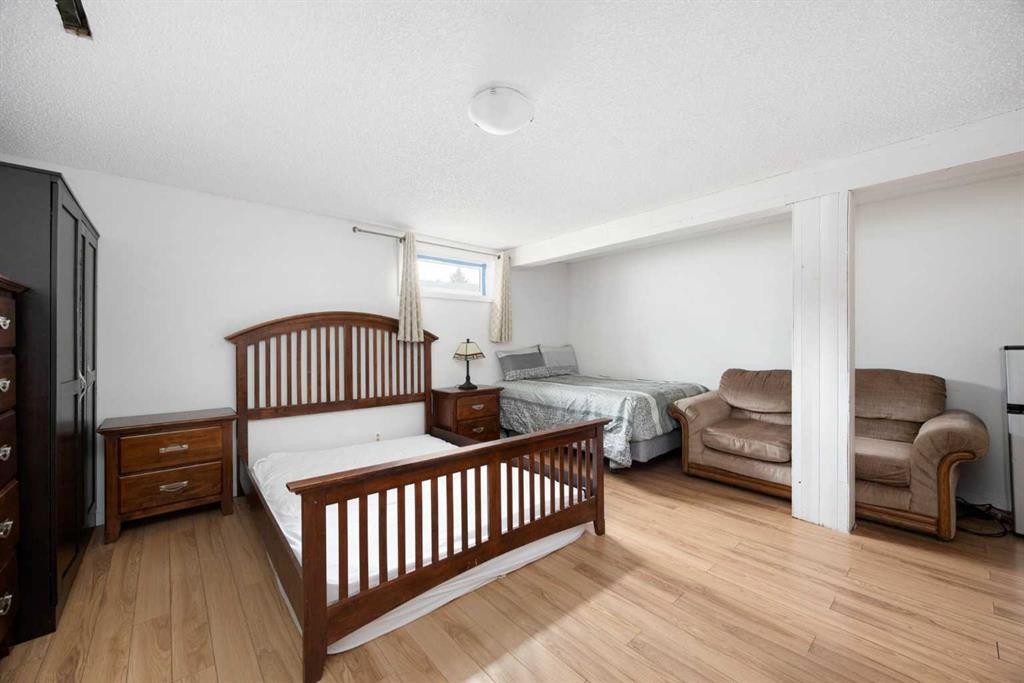 51 Fitzgerald Avenue, Fort Mcmurray, AB - Indoor Photo Showing Bedroom