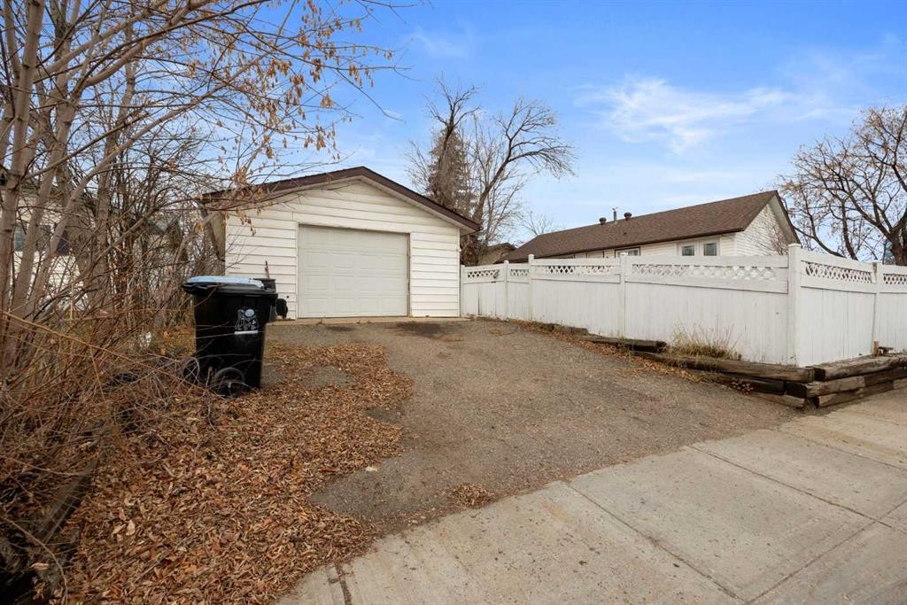 51 Fitzgerald Avenue, Fort Mcmurray, AB - Outdoor