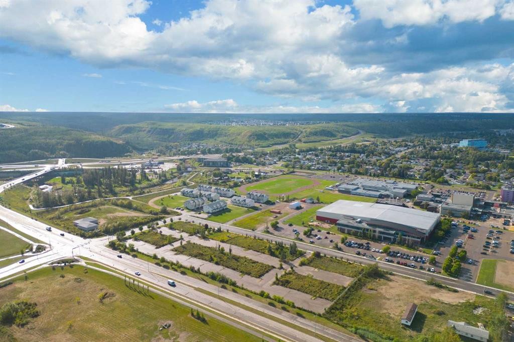 201-111 Denholm Gate, Fort Mcmurray, AB - Outdoor With View