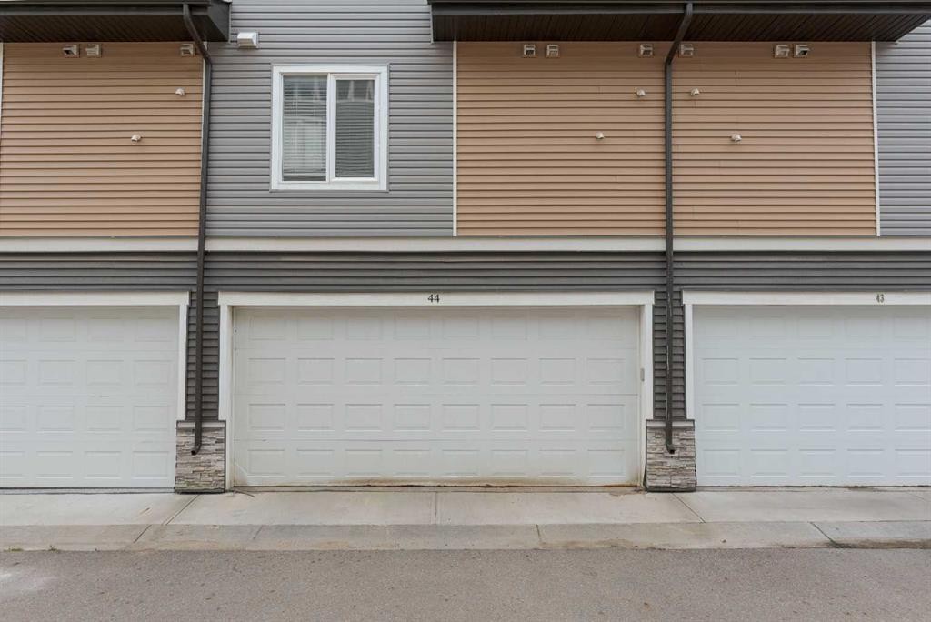 44-141 Fontaine Crescent, Fort Mcmurray, AB - Outdoor With Exterior