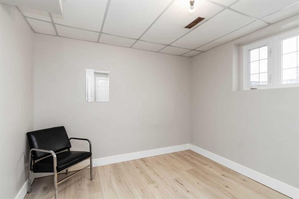 237 Cochrane Crescent, Fort Mcmurray, AB - Indoor Photo Showing Other Room