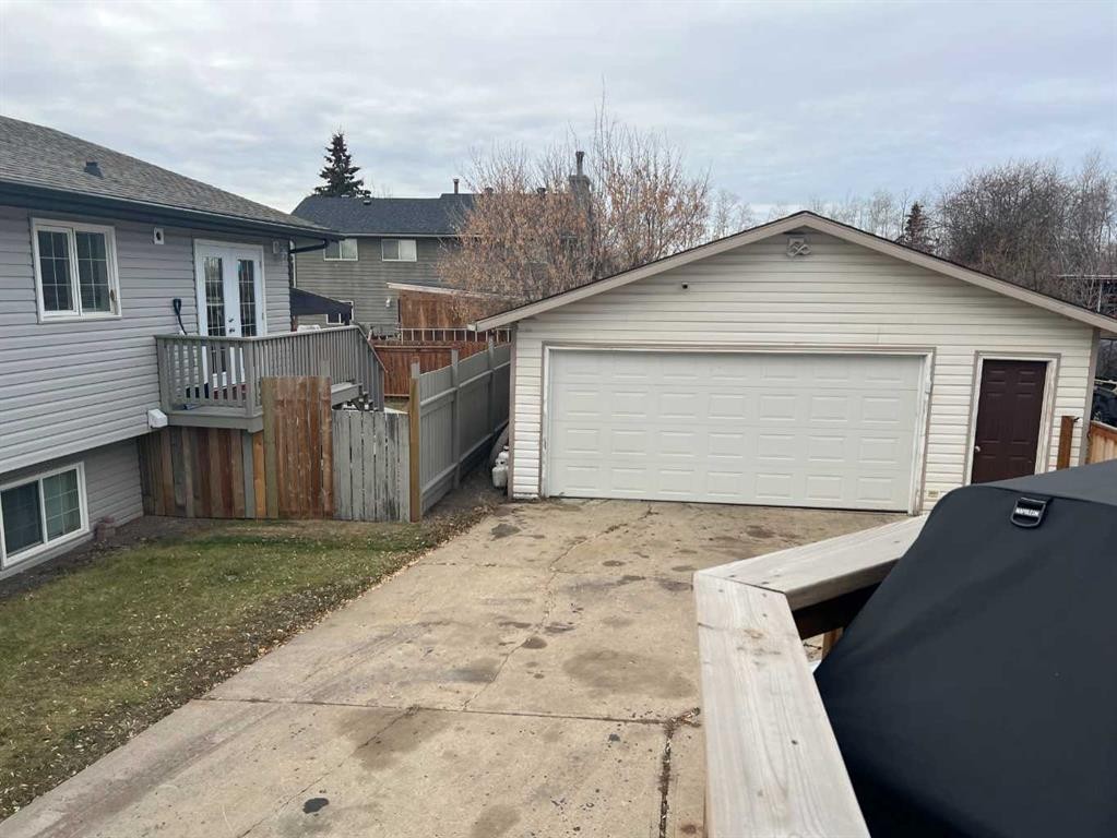 237 Cochrane Crescent, Fort Mcmurray, AB - Outdoor With Deck Patio Veranda With Exterior