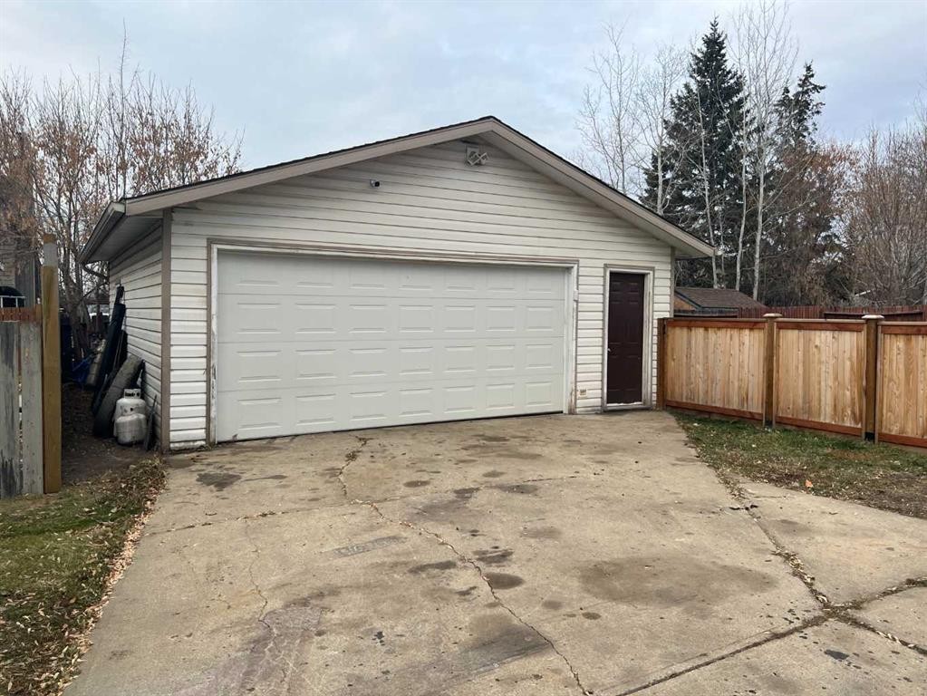 237 Cochrane Crescent, Fort Mcmurray, AB - Outdoor