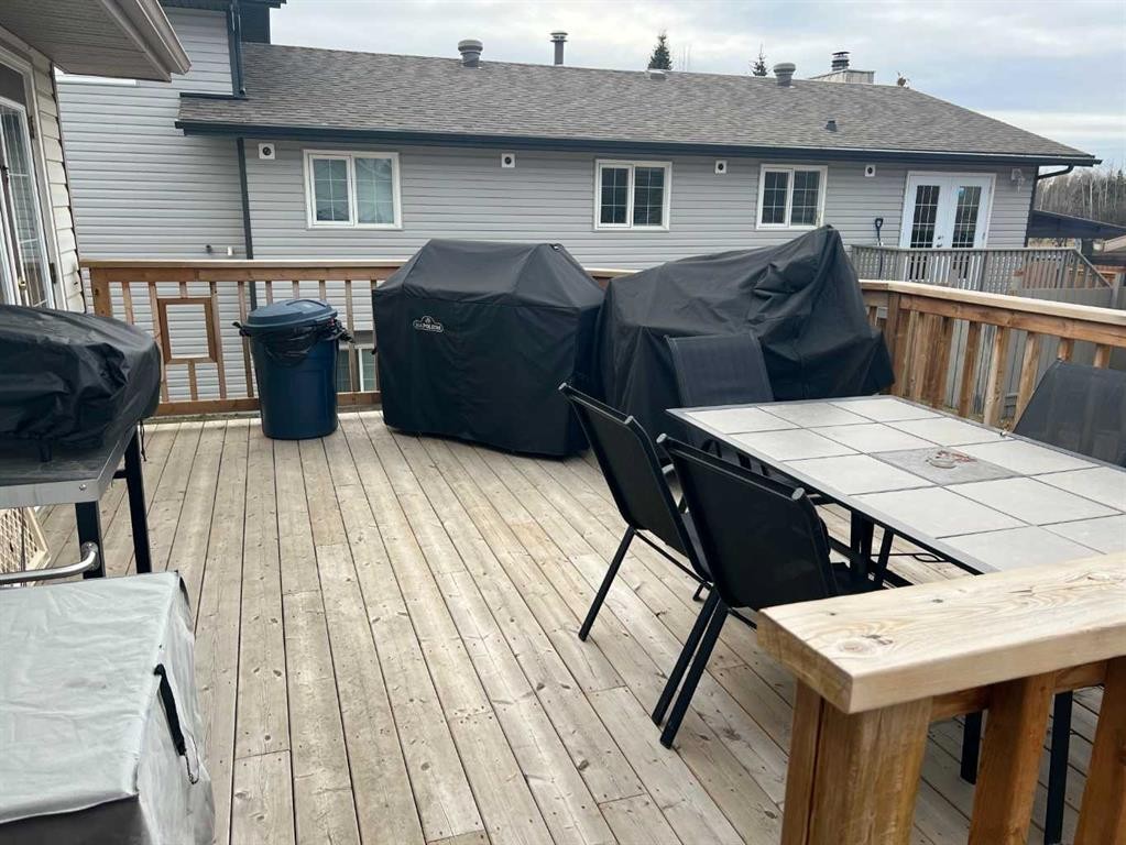 237 Cochrane Crescent, Fort Mcmurray, AB - Outdoor With Deck Patio Veranda With Exterior