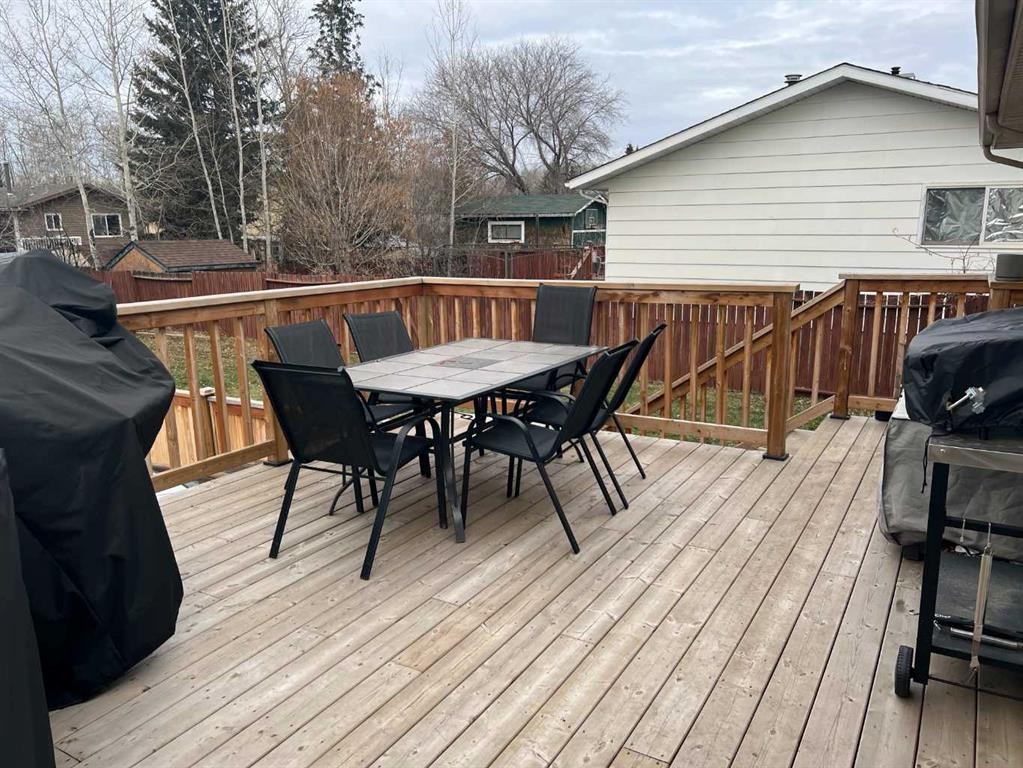 237 Cochrane Crescent, Fort Mcmurray, AB - Outdoor With Deck Patio Veranda With Exterior
