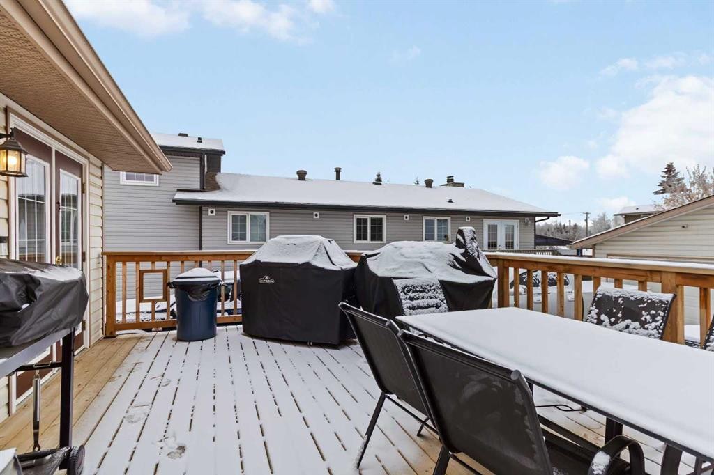 237 Cochrane Crescent, Fort Mcmurray, AB - Outdoor With Deck Patio Veranda With Exterior