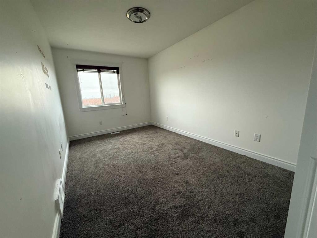 209 Walnut Crescent, Fort Mcmurray, AB - Indoor Photo Showing Other Room