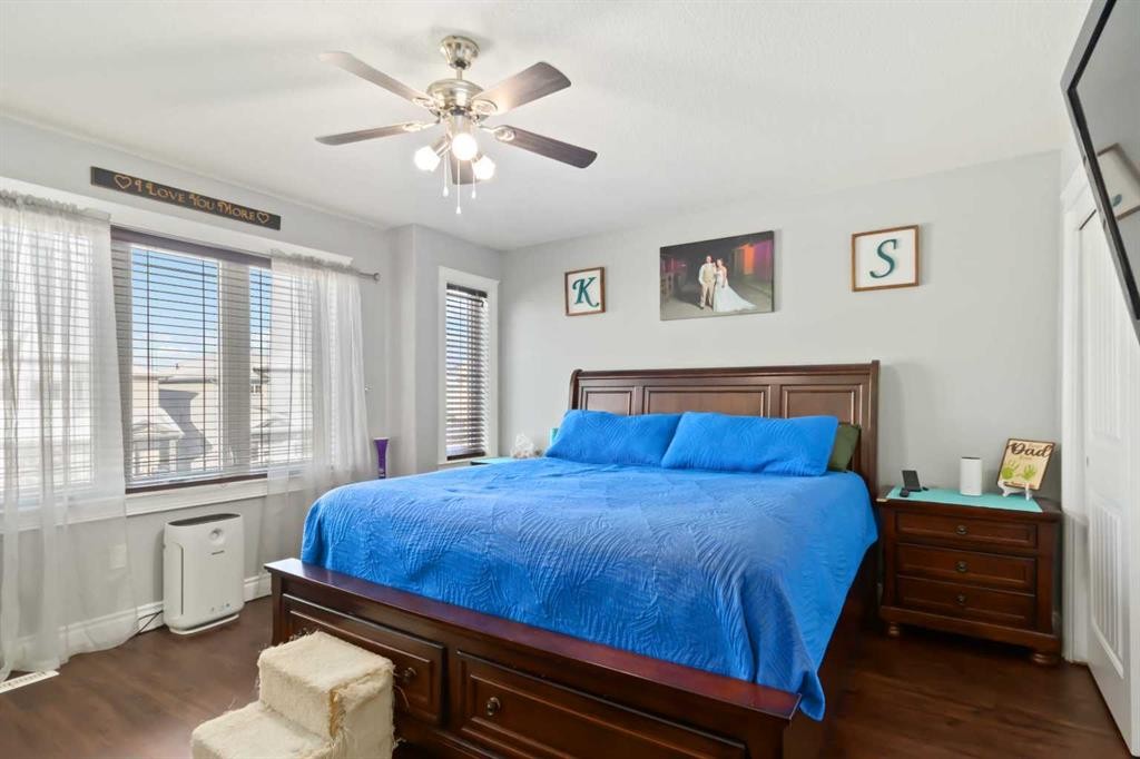 182 Crabapple Way, Fort Mcmurray, AB - Indoor Photo Showing Bedroom