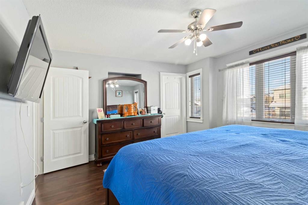 182 Crabapple Way, Fort Mcmurray, AB - Indoor Photo Showing Bedroom