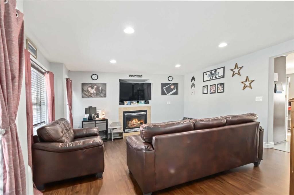 182 Crabapple Way, Fort Mcmurray, AB - Indoor Photo Showing Living Room With Fireplace