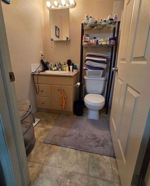 3209-200 Lougheed Drive, Fort Mcmurray, AB - Indoor Photo Showing Bathroom