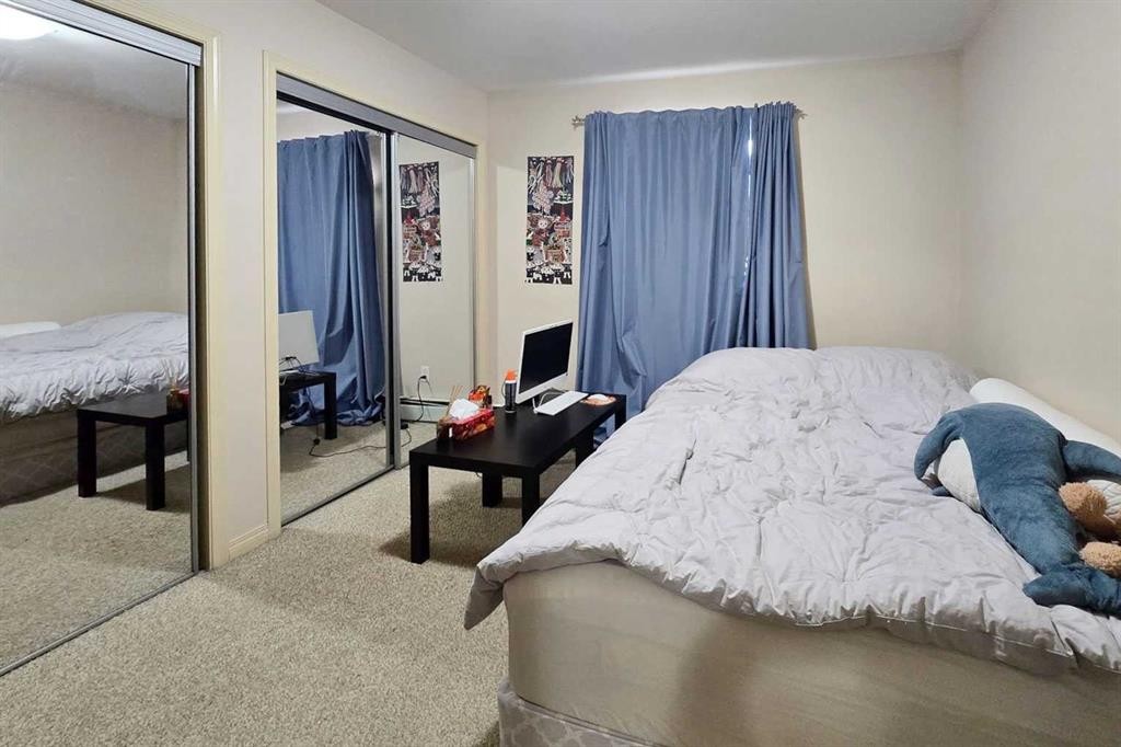 3209-200 Lougheed Drive, Fort Mcmurray, AB - Indoor Photo Showing Bedroom