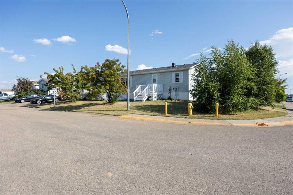 465 Harpe Way, Fort Mcmurray, AB - Outdoor