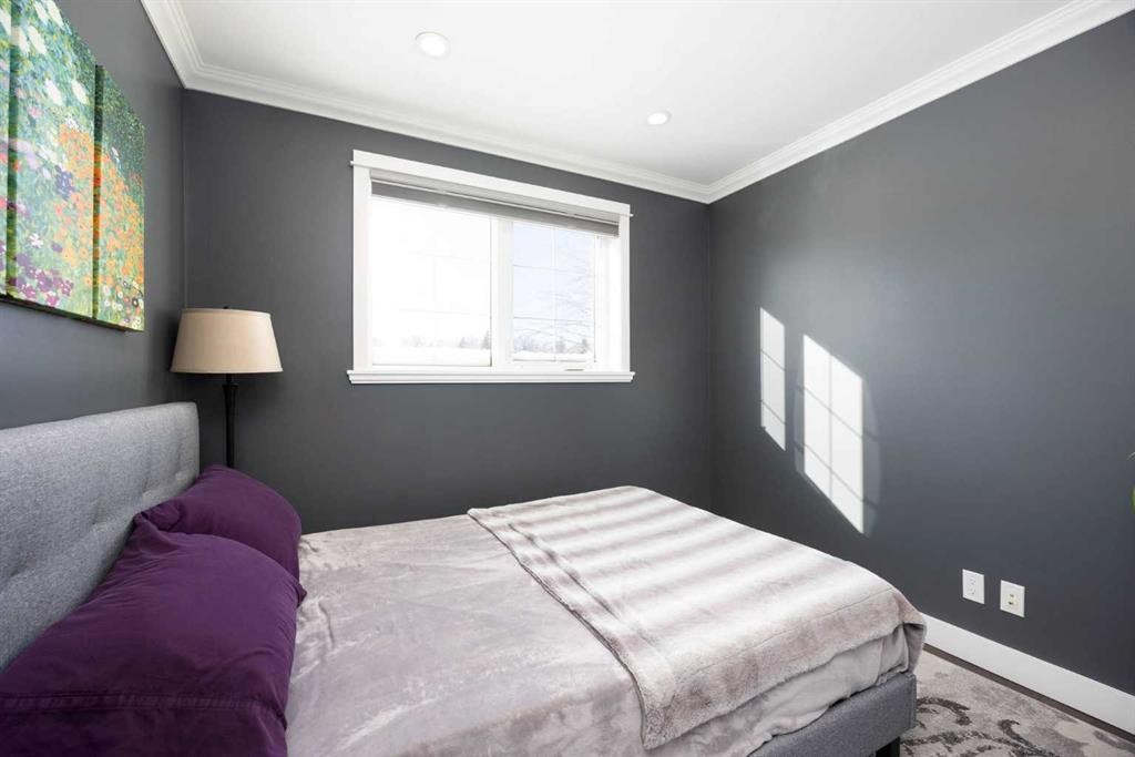 208 Silica Place, Fort Mcmurray, AB - Indoor Photo Showing Bedroom