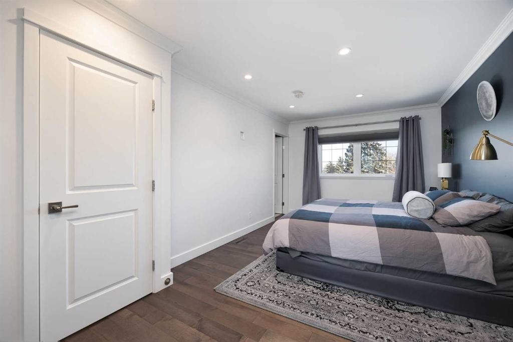 208 Silica Place, Fort Mcmurray, AB - Indoor Photo Showing Bedroom