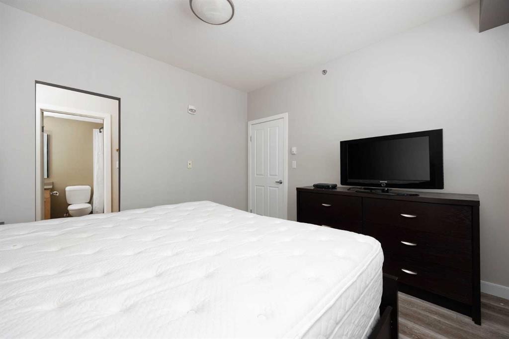 407-100 Denholm Gate, Fort Mcmurray, AB - Indoor Photo Showing Bedroom