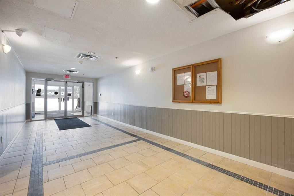 407-100 Denholm Gate, Fort Mcmurray, AB - Indoor Photo Showing Other Room