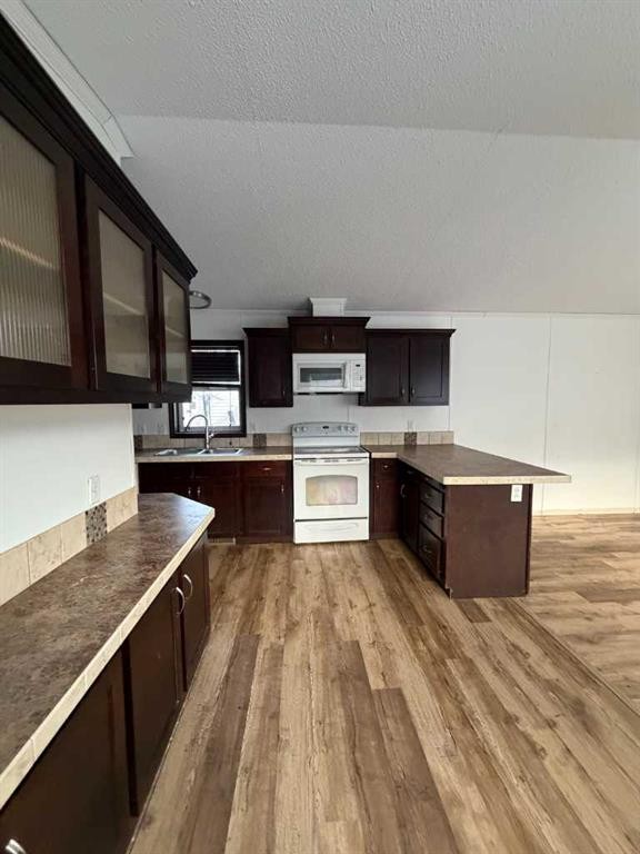125 Jackpine Way, Fort Mcmurray, AB - Indoor Photo Showing Kitchen With Double Sink