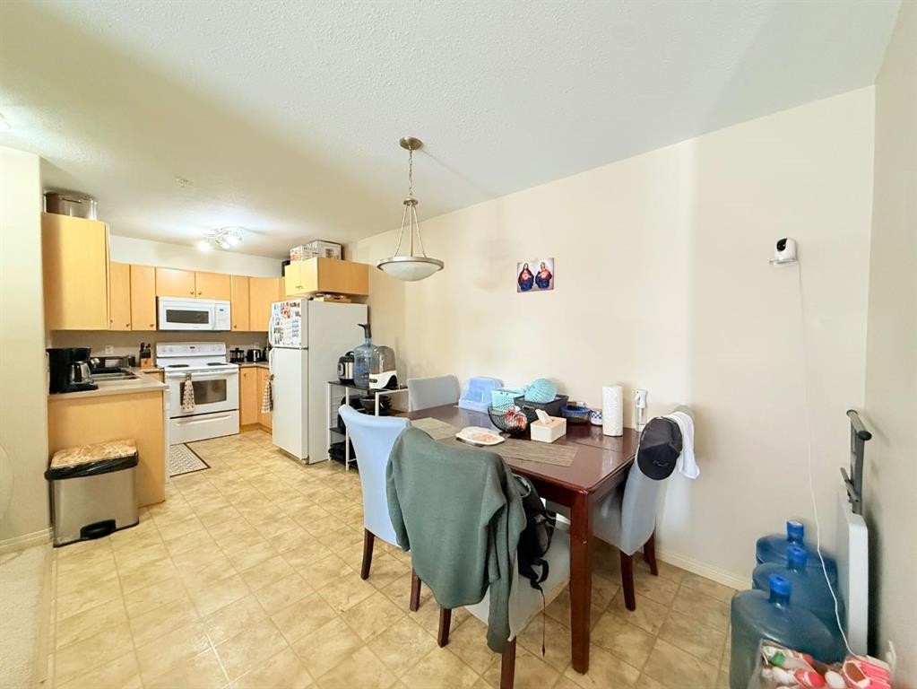 1208-200 Lougheed Drive, Fort Mcmurray, AB - Indoor