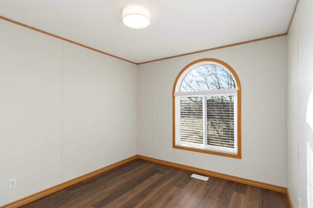 271 Cree Road, Fort Mcmurray, AB - Indoor Photo Showing Other Room