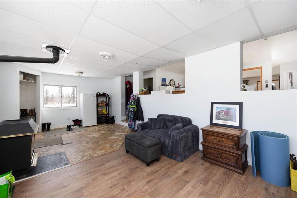 100 Christina Drive, Anzac, AB - Indoor