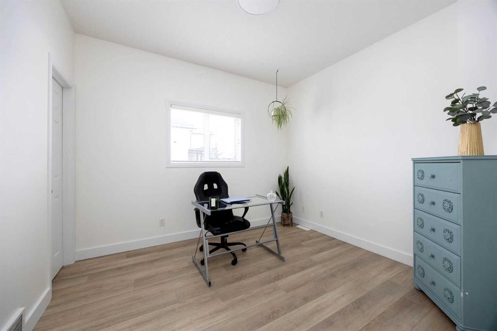 362 Pacific Crescent, Fort Mcmurray, AB - Indoor Photo Showing Office