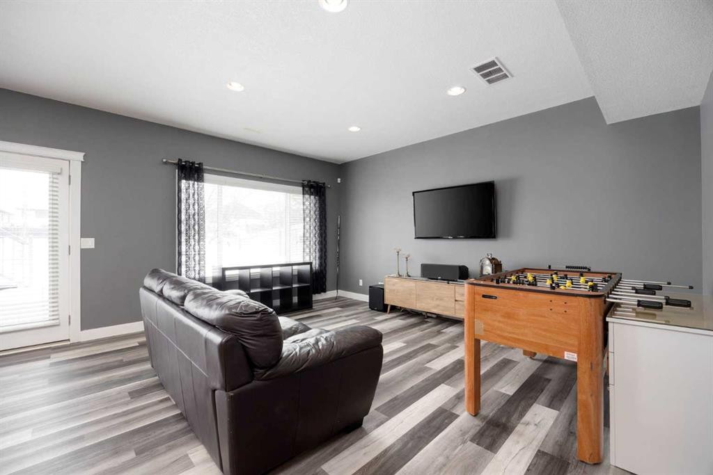 362 Pacific Crescent, Fort Mcmurray, AB - Indoor