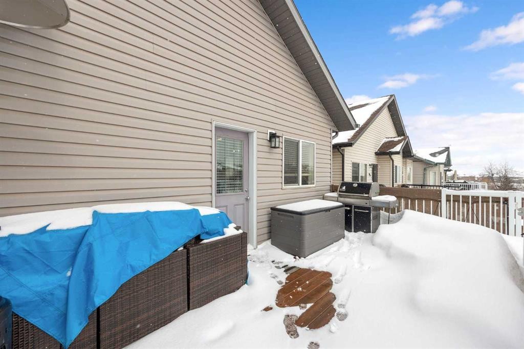 362 Pacific Crescent, Fort Mcmurray, AB - Outdoor With Exterior