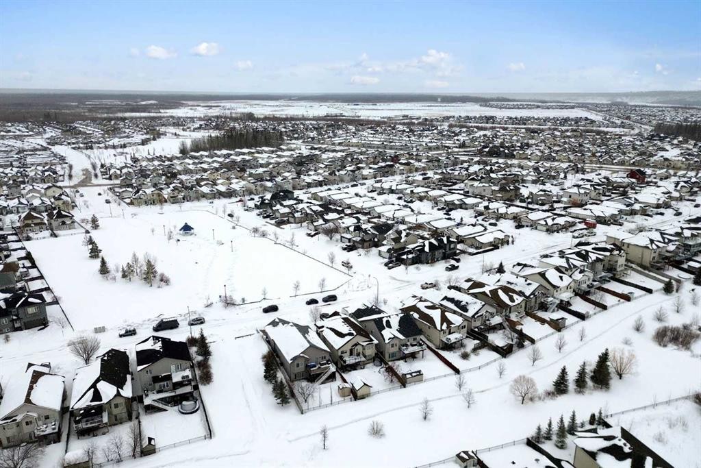 362 Pacific Crescent, Fort Mcmurray, AB - Outdoor With View