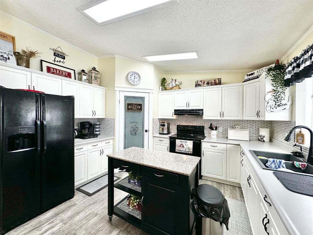 64455 Range Rd 114 Range, Lac La Biche, AB - Indoor Photo Showing Kitchen