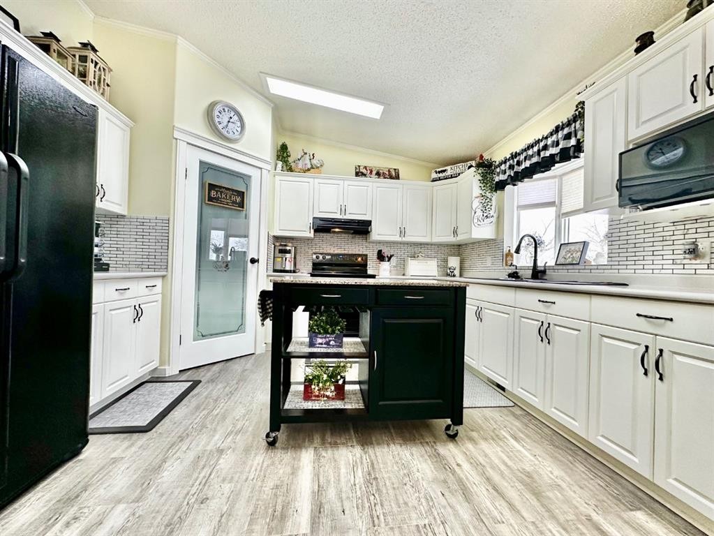 64455 Range Rd 114 Range, Lac La Biche, AB - Indoor Photo Showing Kitchen