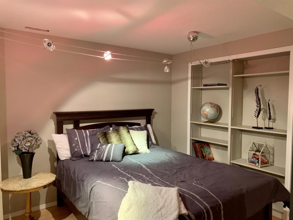 9106 93 Ave, Lac La Biche, AB - Indoor Photo Showing Bedroom