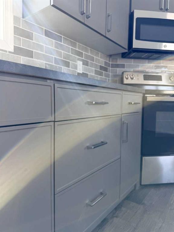 140 Caouette Crescent, Fort Mcmurray, AB - Indoor Photo Showing Kitchen