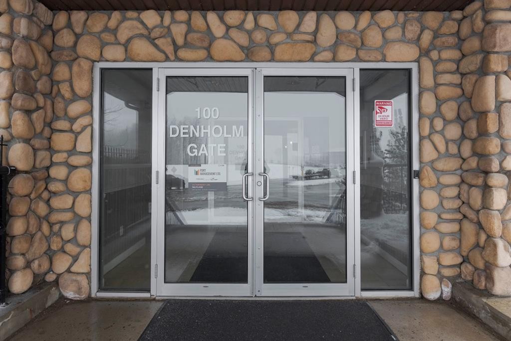 204-100 Denholm Gate, Fort Mcmurray, AB - Outdoor