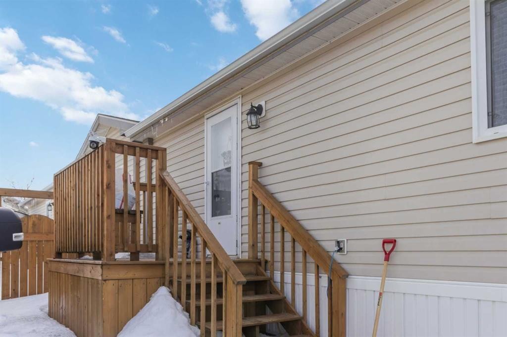 344 Grey Crescent, Fort Mcmurray, AB - Outdoor With Deck Patio Veranda With Exterior