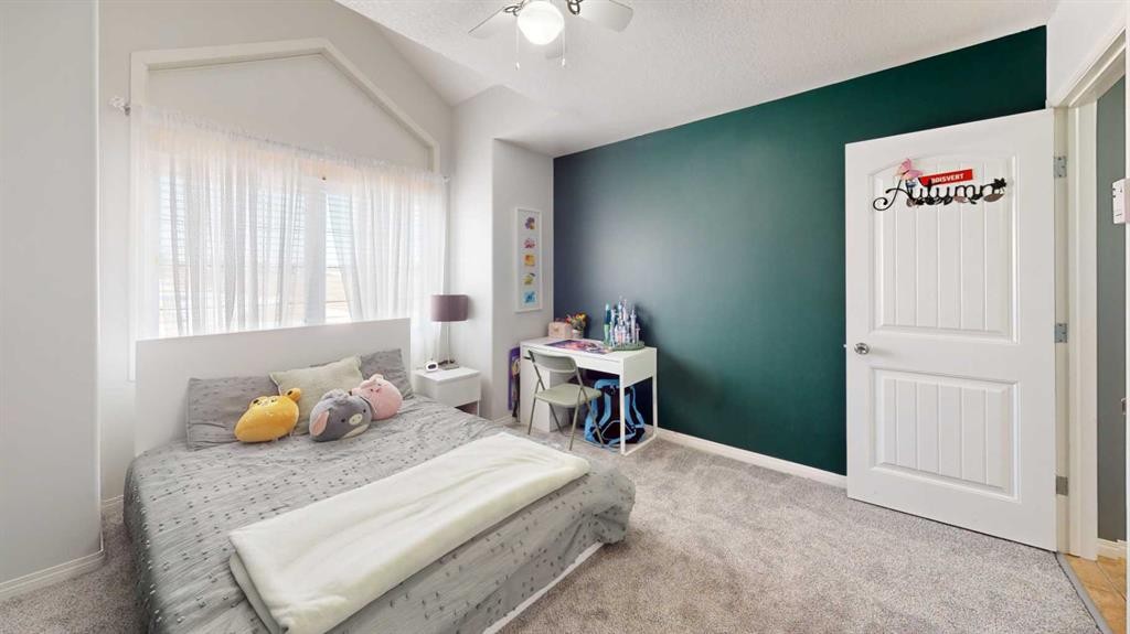 9221 91 Ave, Lac La Biche, AB - Indoor Photo Showing Bedroom