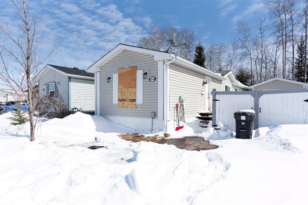 216 Harpe Way, Fort Mcmurray, AB - Outdoor